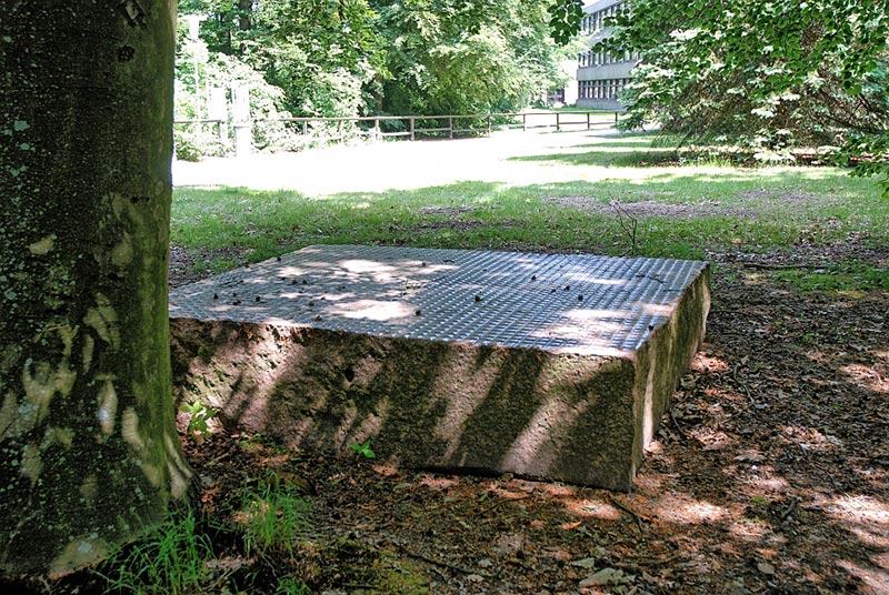 2017_KarlPrantl_Stein-zur-Meditation_GiessenerKunstweg_1982.jpg